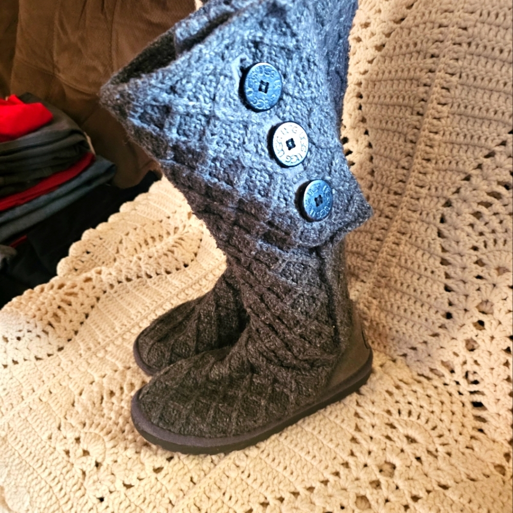 UGG Classic Cardy Waffle Knit boots
